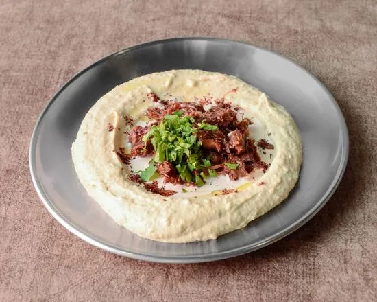 Hummus All Night con carne y perejil